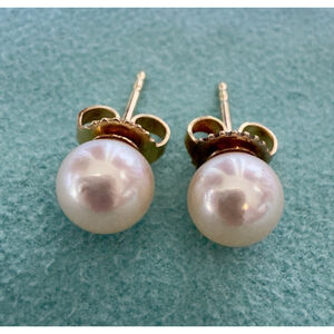 Tiffany Co 18k Yellow Gold Akoya Pearl Stud Earrings 6.5 mm